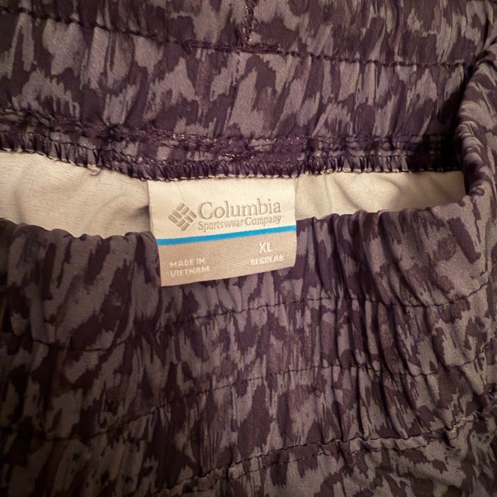 Columbia Women’s Pleasant Creek Joggers. Black Terrain. XL.
